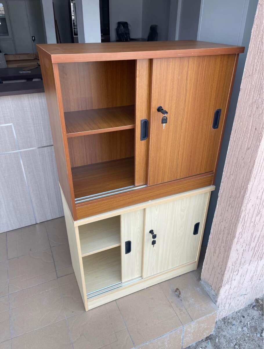 Buffet à portes coulissantes