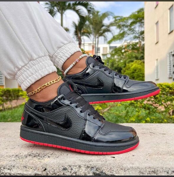 Jordan 1 low( unisex)