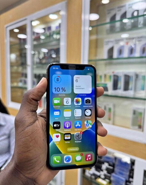 iPhone XS 64Go Gris Sidéral