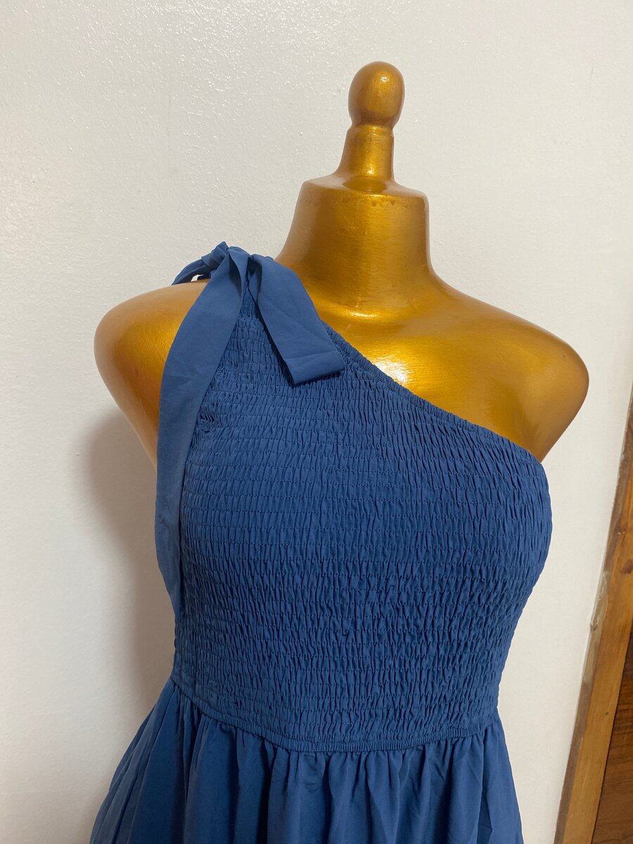 Robe asymétrique bleue chic