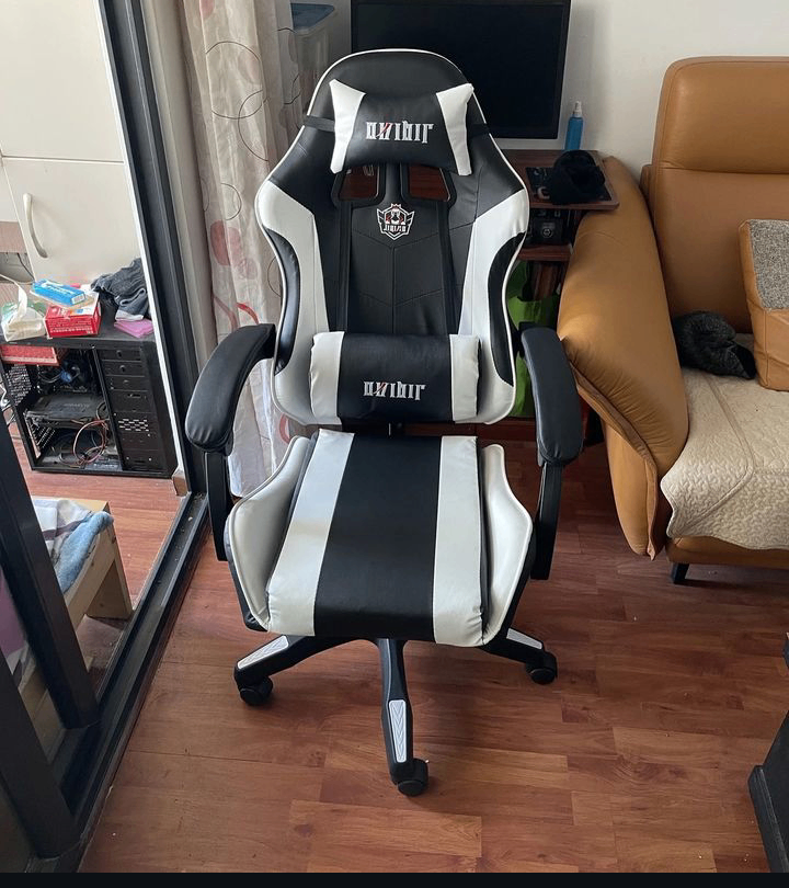 Gaming chair