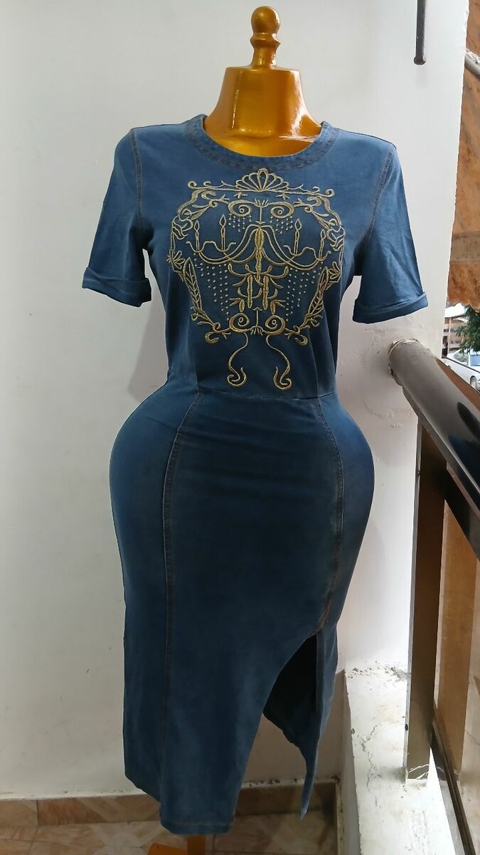 Robe élégante manches courtes