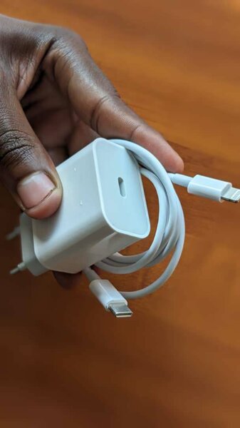 Iphone original fast chargers