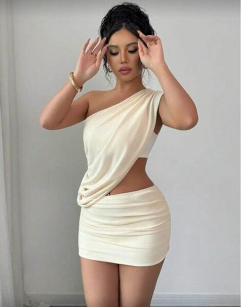 Robe asymétrique élégante