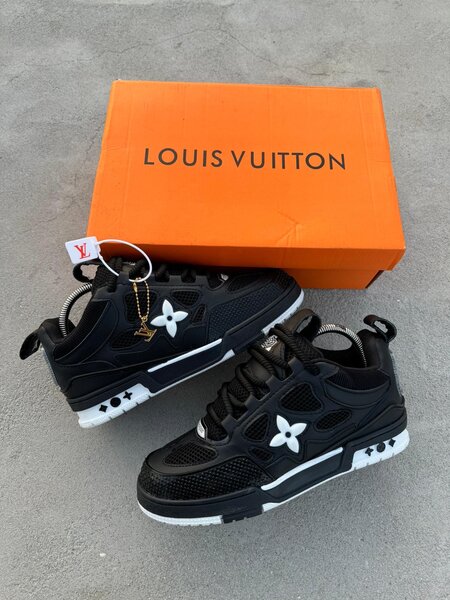 Chaussures LV