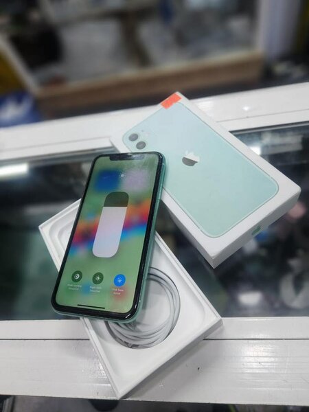 iPhone 11 Vert 64giga