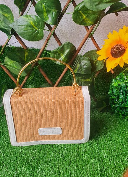 SAC A MAIN CHIC ET FASHION blanc