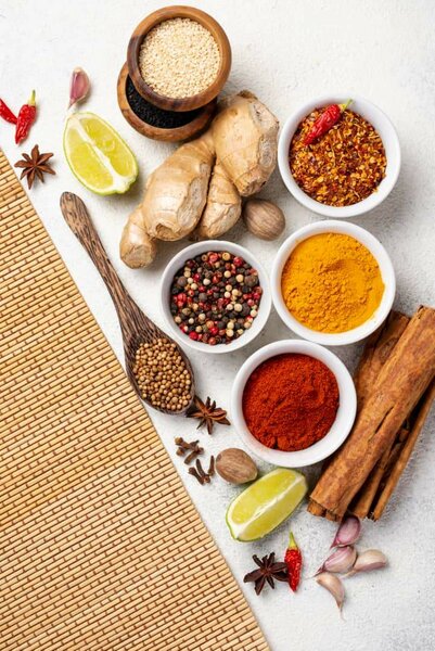 Assortiment épices aromatiques