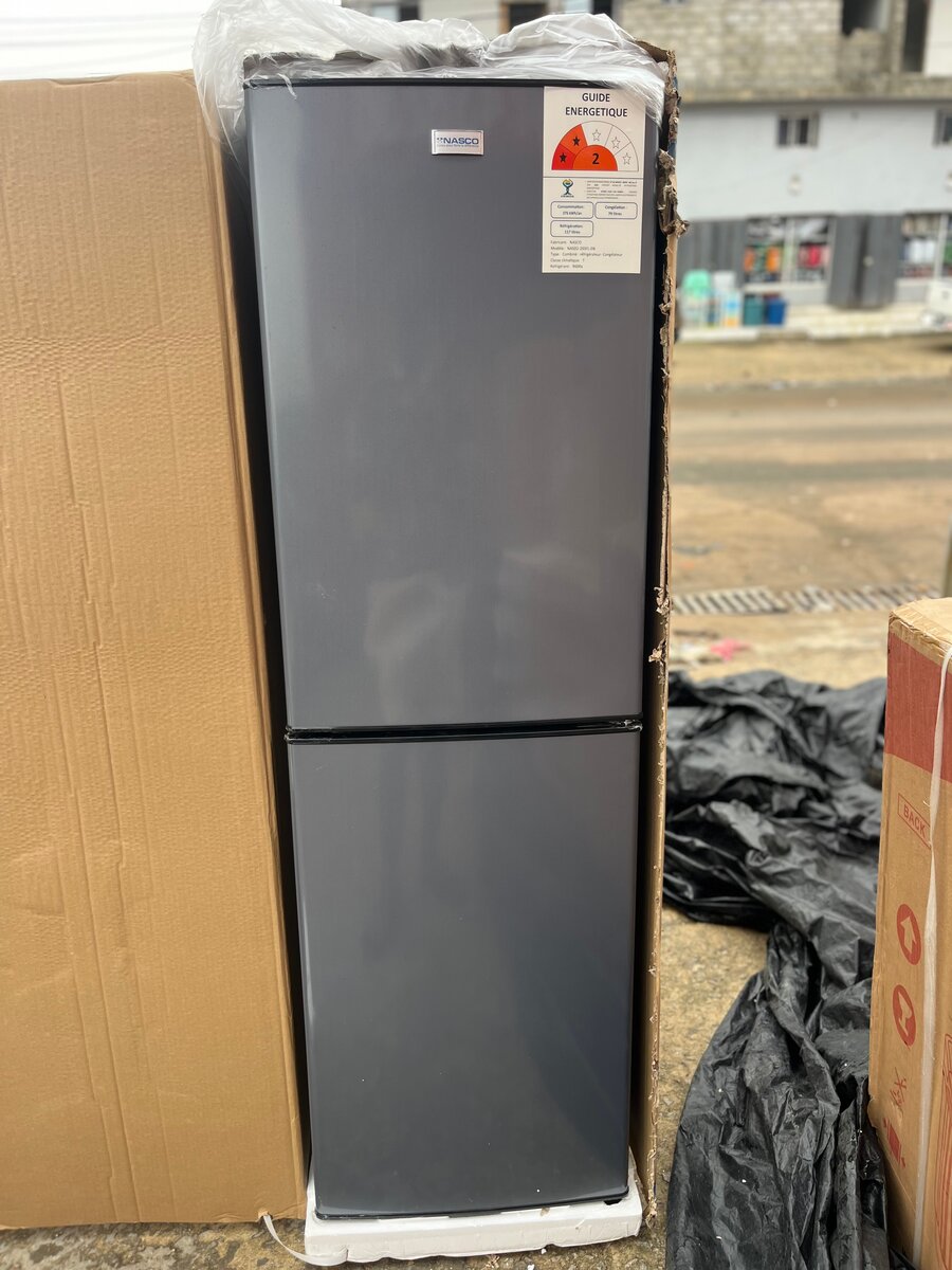 Réfrigérateur combiné moderne