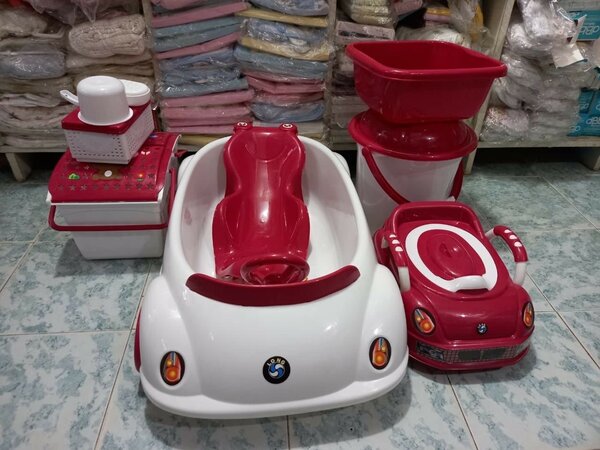 Baby bathing tube