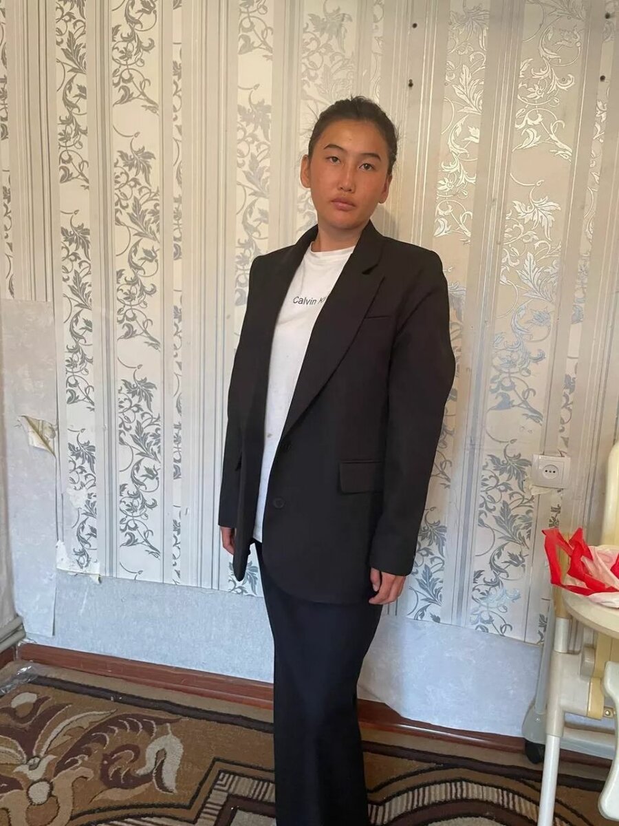 Кастюм с юбкой( прямая)