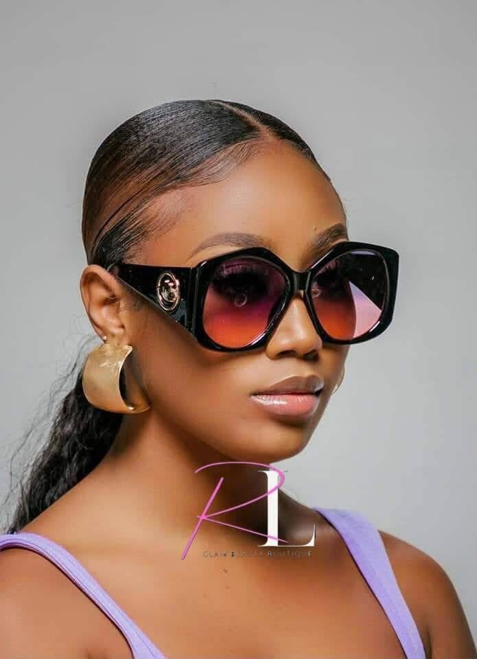 Lunettes de soleil carrées élégantes