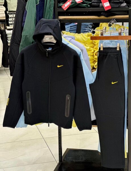 Complet Nike tech Nocta très