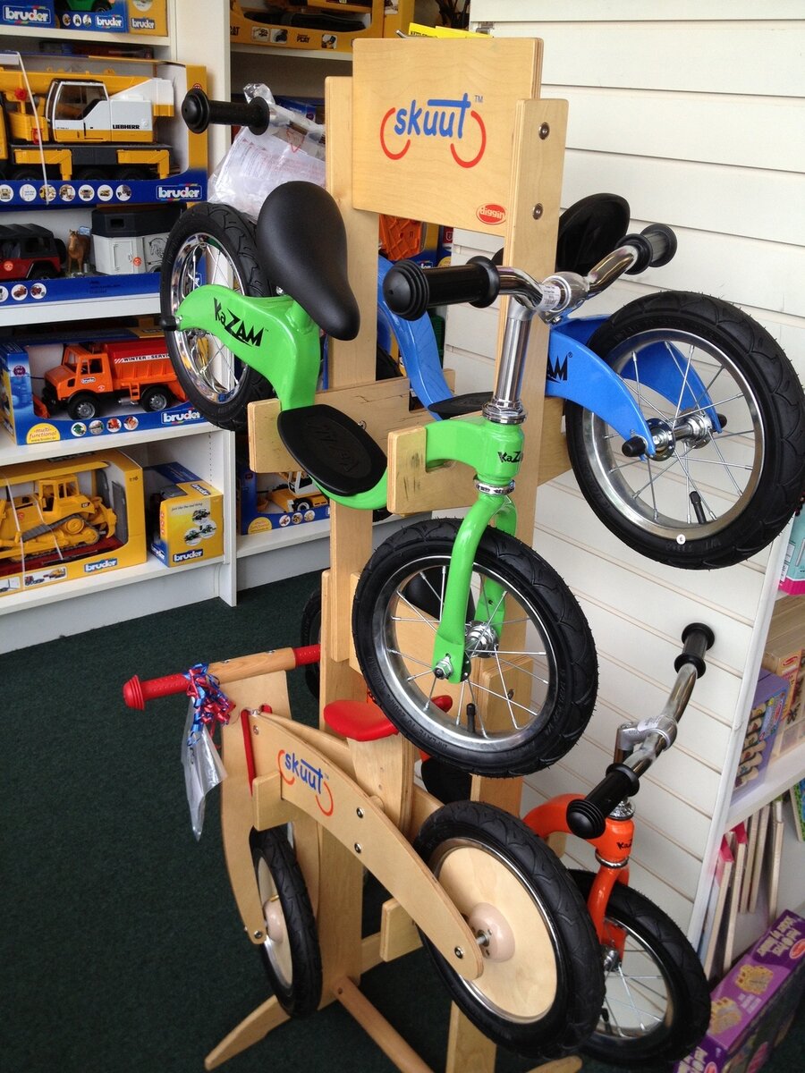 Vélos enfants colorés