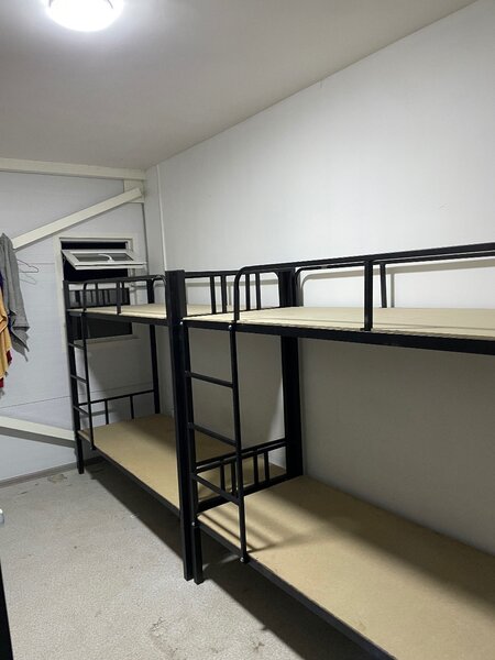 Двух яросная кровать