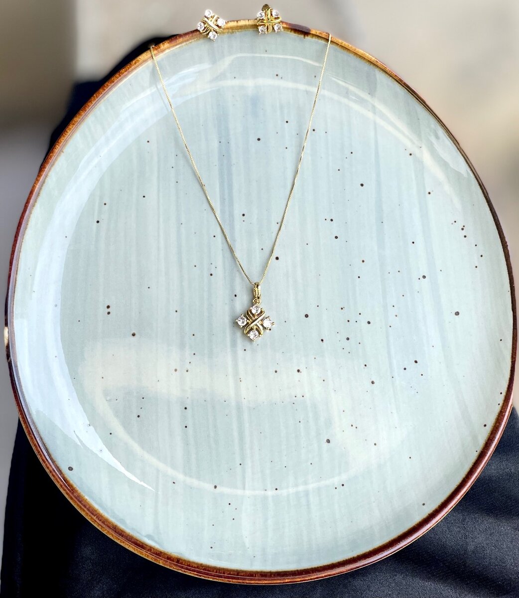 Collier en pendentif doré