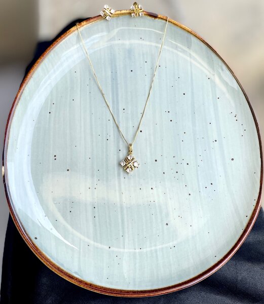 Collier en pendentif doré