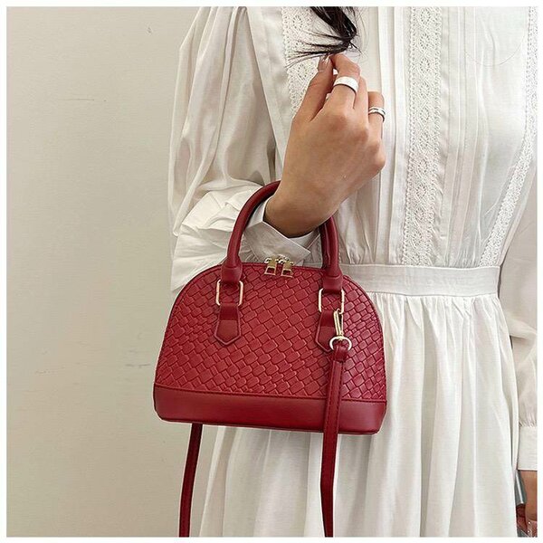 Petit sac en cuir tressé