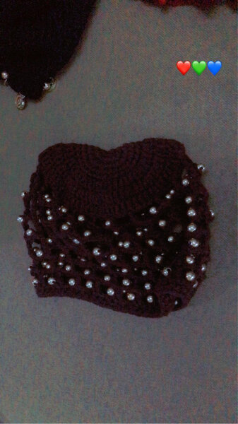 Bonnets en crochet perlé