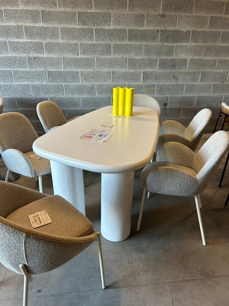 Table à manger 6 chaises