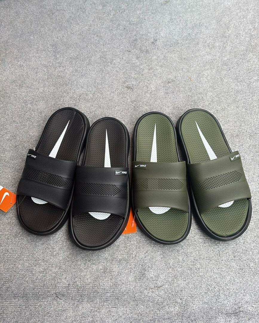 Claquettes sport homme Nike