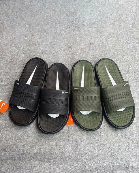 Claquettes sport homme Nike