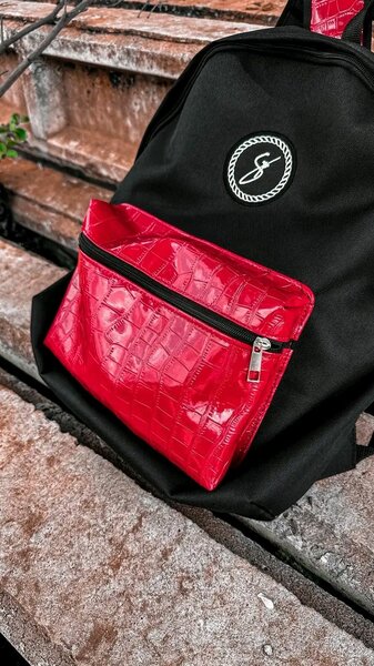 Sac à dos élégant noir et rouge