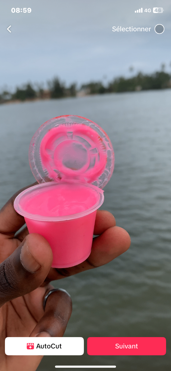 Baume à lèvres roses hydratant