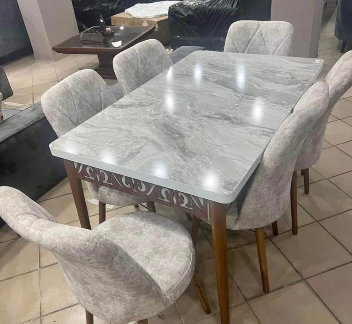 Table à manger moderne