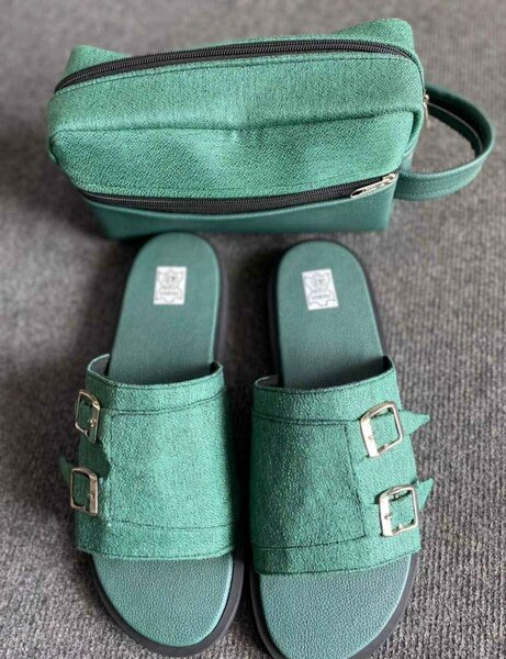 Sandales élégantes avec trousse