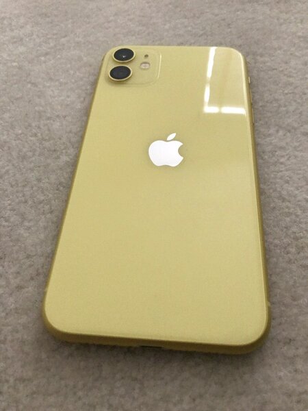 iPhone 11 - Vert et Jaune