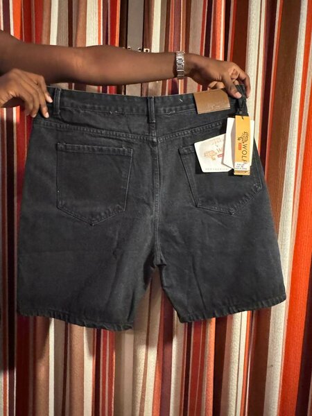 Shorts en jean noir tendance