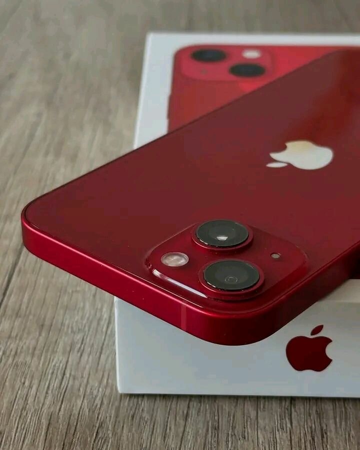 Smartphone Apple rouge élégant