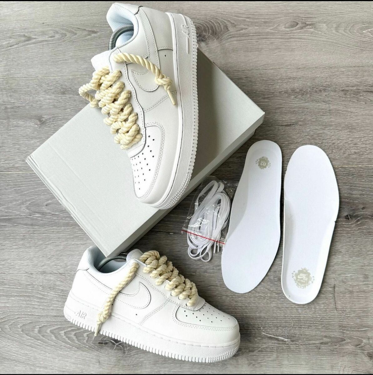 Nike Airforce 1 (big lace )