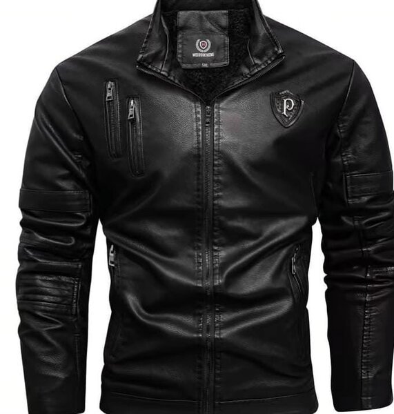 Veste en cuir noir élégante