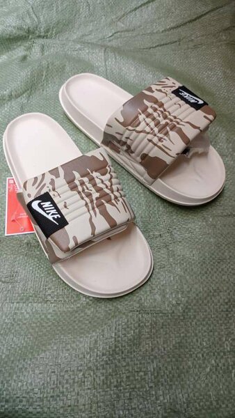 Drip nike slides fresh in box