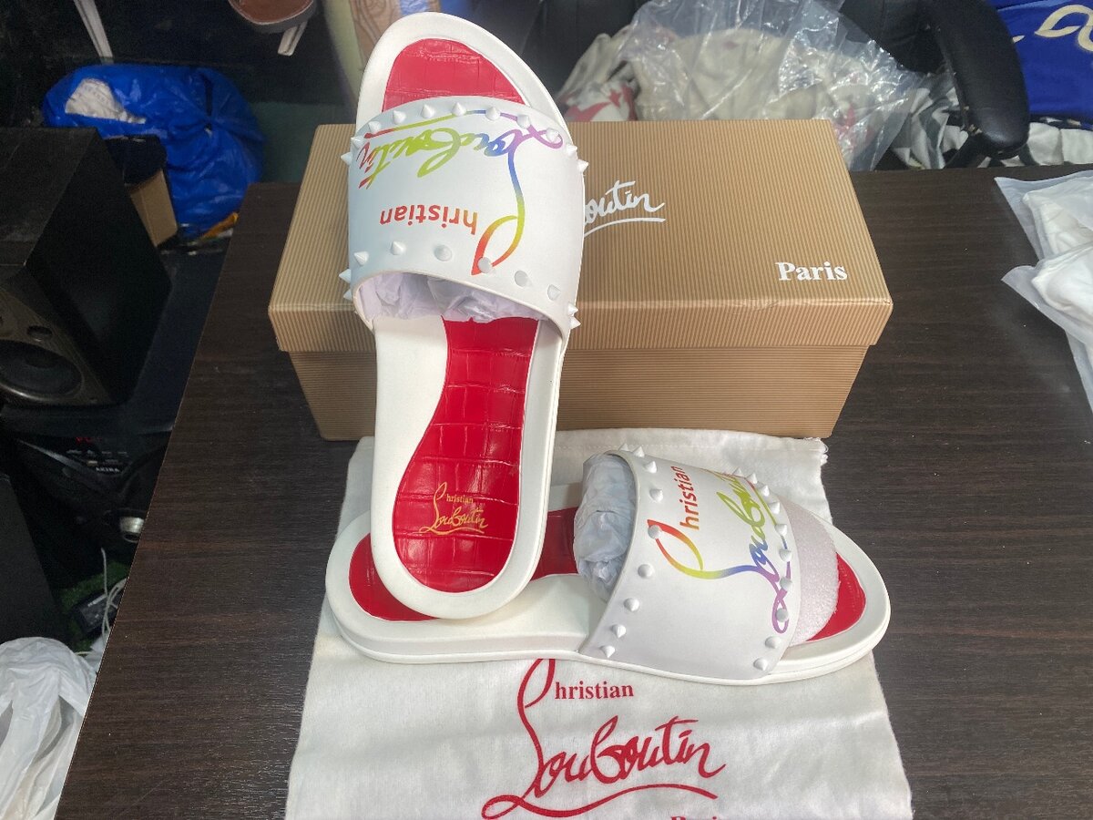 Tongs Blancs Louboutin