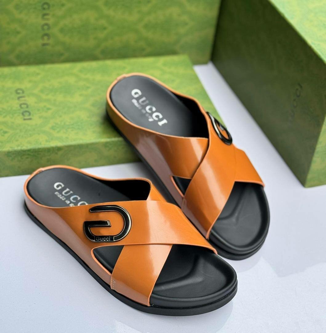 Gucci slippers