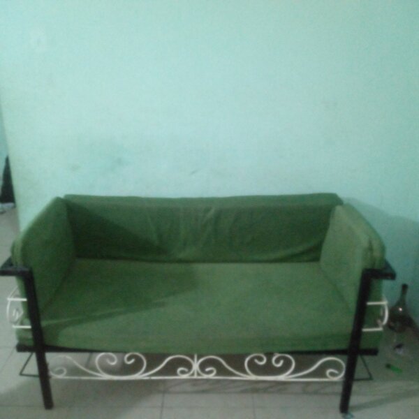 Canapé vert moderne