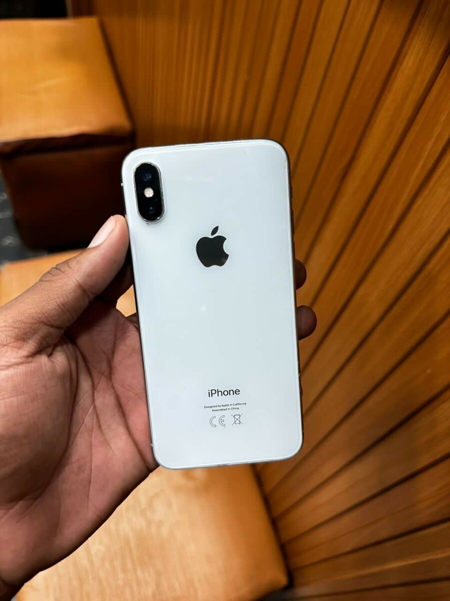 iPhone X 64go quasi neuf
