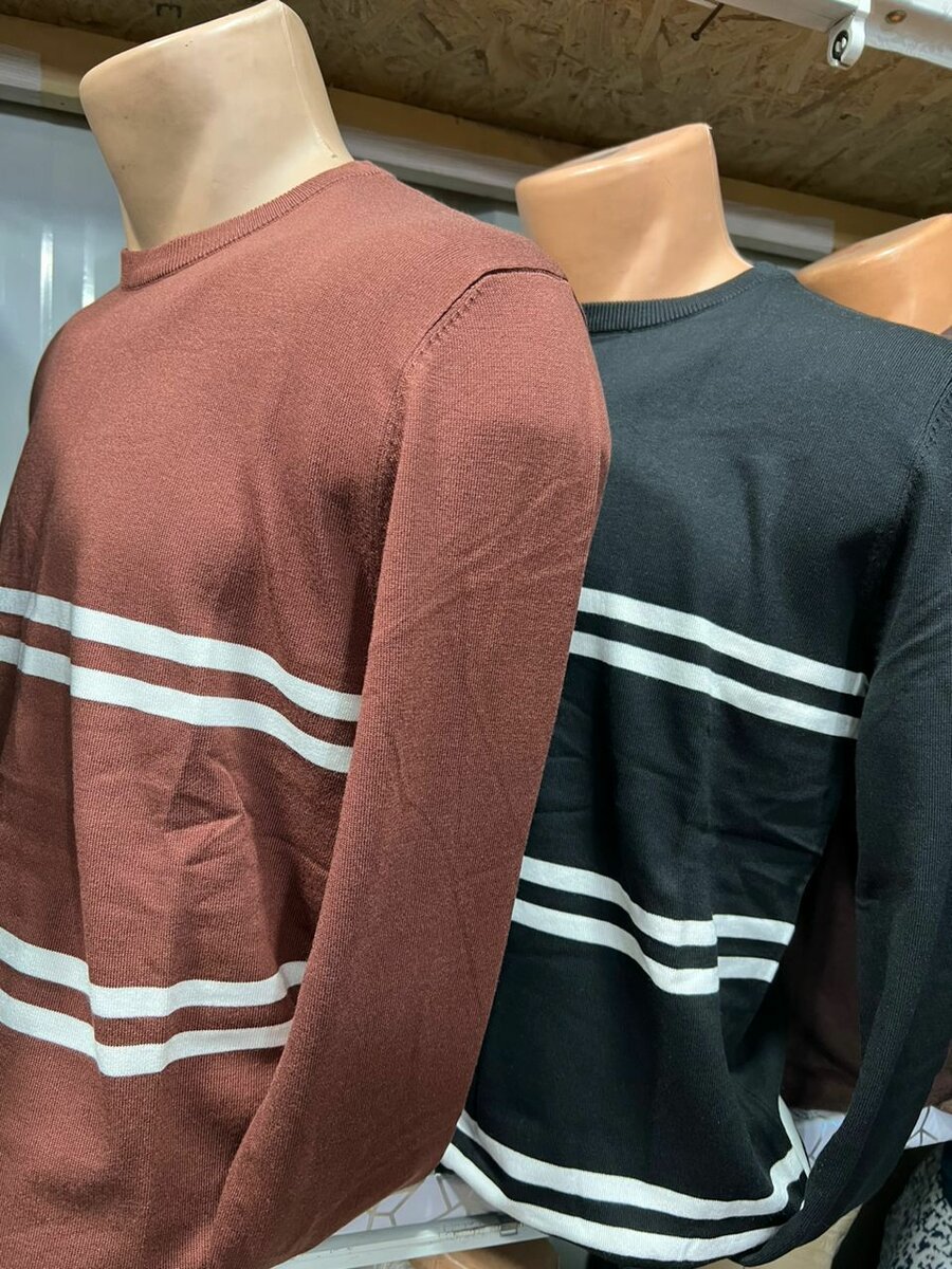 Свитер кофта