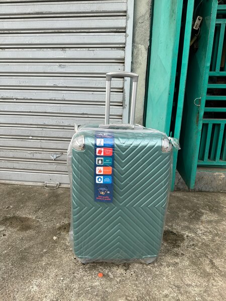 Valise Rigide avec Roulettes