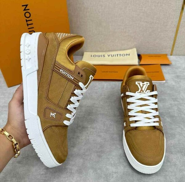 Louis Vuitton Sneakers