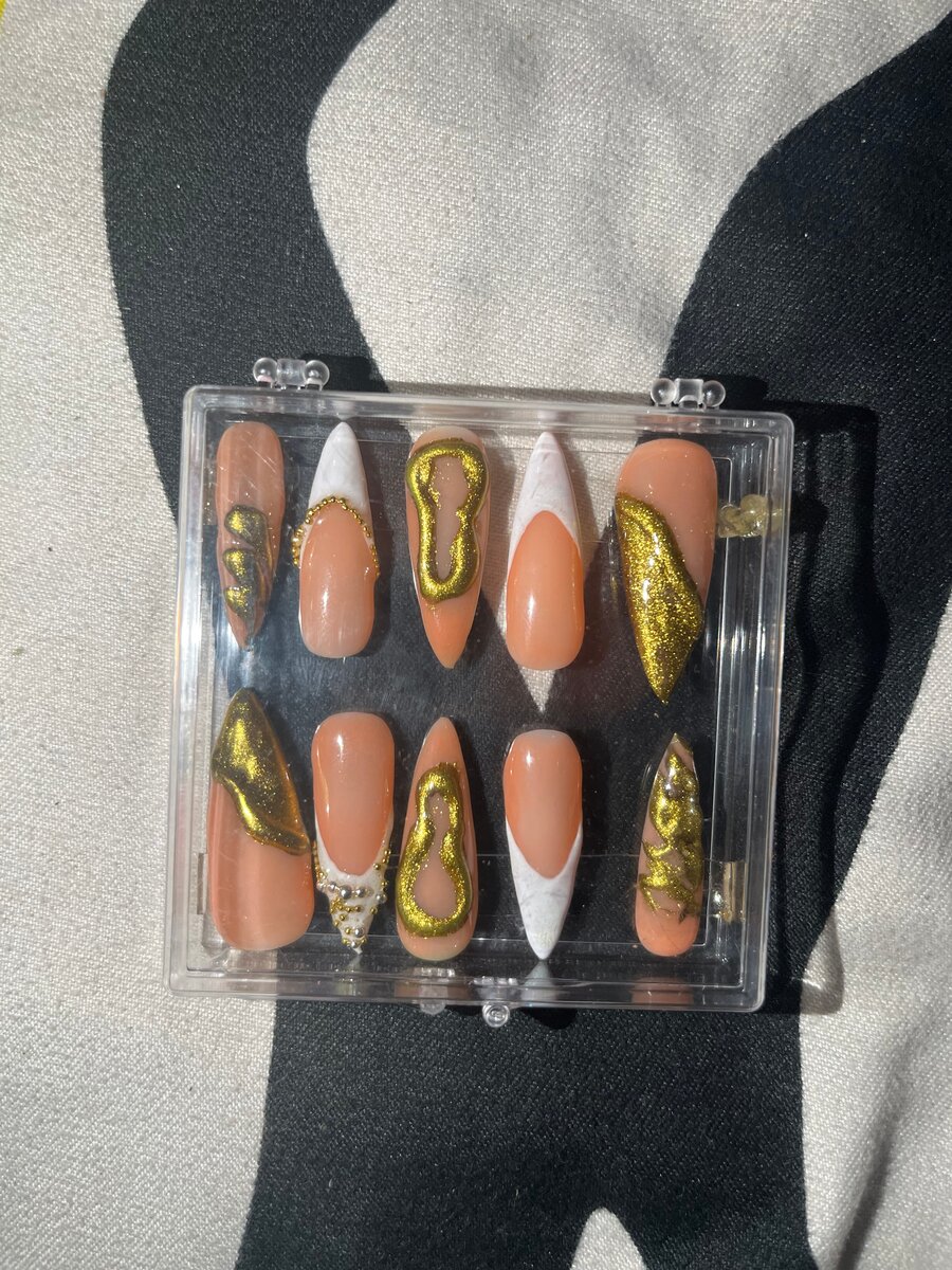 Ongles Faux Art Stiletto