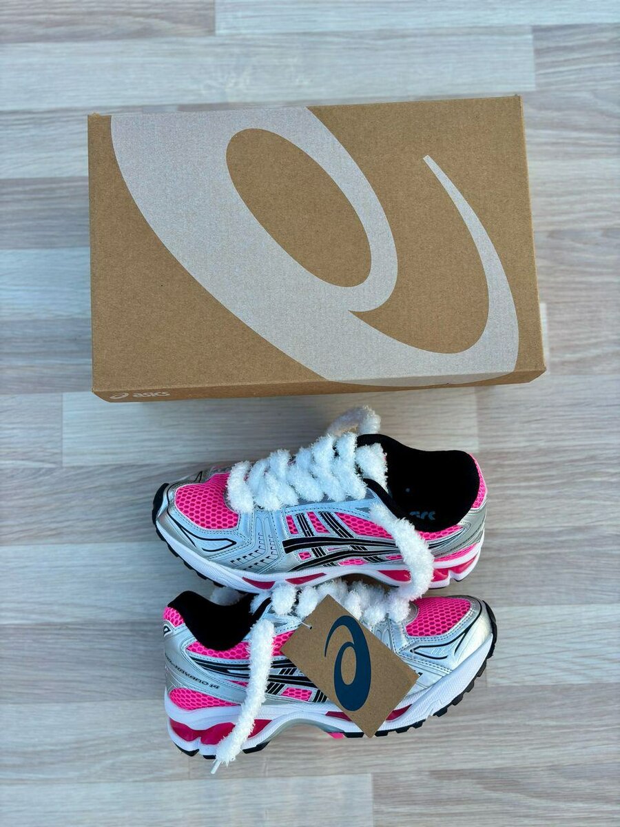 Paire de basket Asics