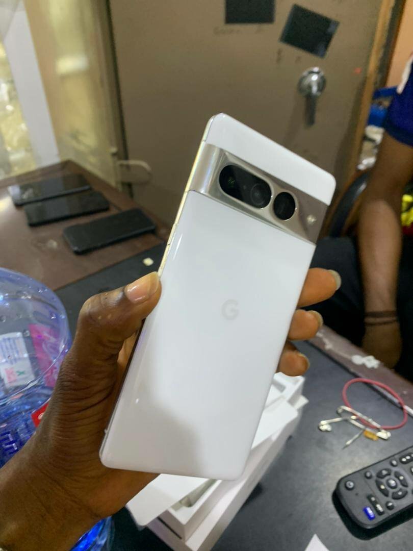 Google pixel 7pro 128gb/12gb ram a week used very neat 5000m