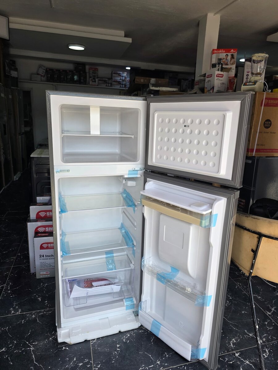 Réfrigérateur inox avec distributeur