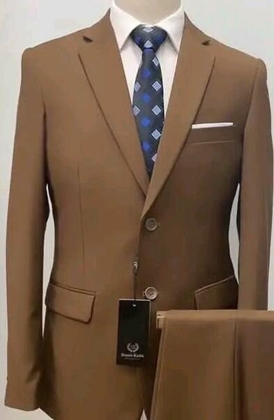 Costume élégant pour homme