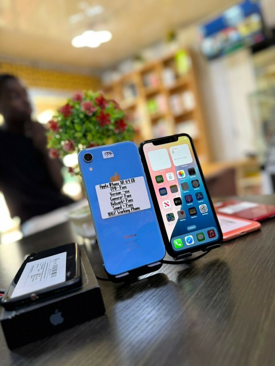 iPhone XR - Couleurs vives