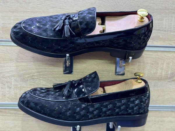 Mocassins en cuir noir élégants